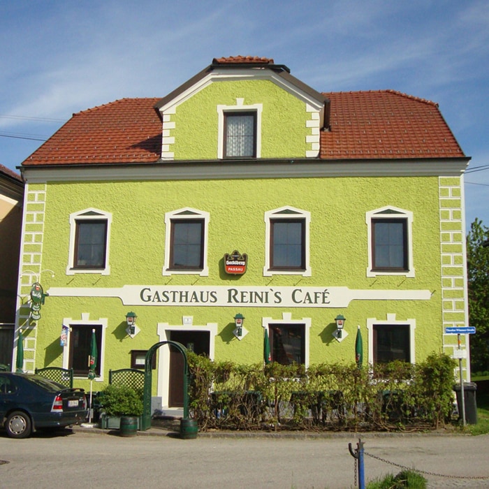 Reini's Café